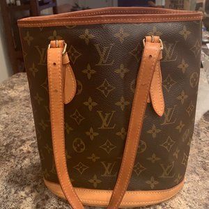 Louis Vuitton Bucket PM